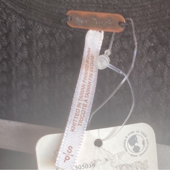 Free People NWT Nightingale OVERSIZED HEAVYWEIGHT POCKETS Cardigan - Picture 9 of 15